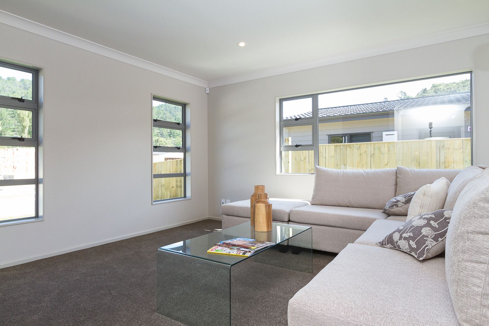 25/1 Poppywatts Grove, STOKES VALLEY, Lower Hutt City