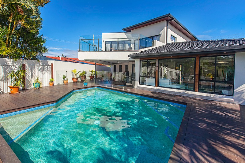 78 Clear Island Road, BROADBEACH WATERS, QLD 4218