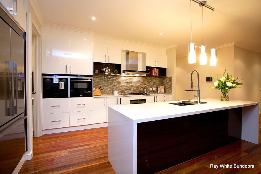 111 Queens Gardens, BUNDOORA, VIC 3083