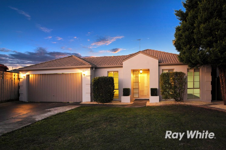 28 Seacombe Place, CRANBOURNE EAST, VIC 3977