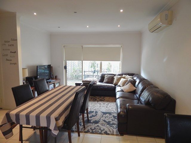 2/6 Merrilands Road, RESERVOIR, VIC 3073