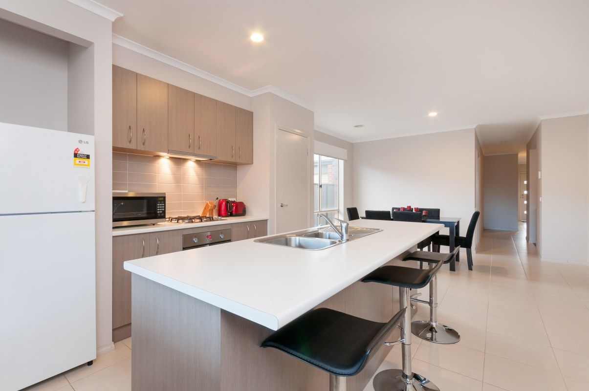 50 Thoresby Circuit, CRAIGIEBURN, VIC 3064