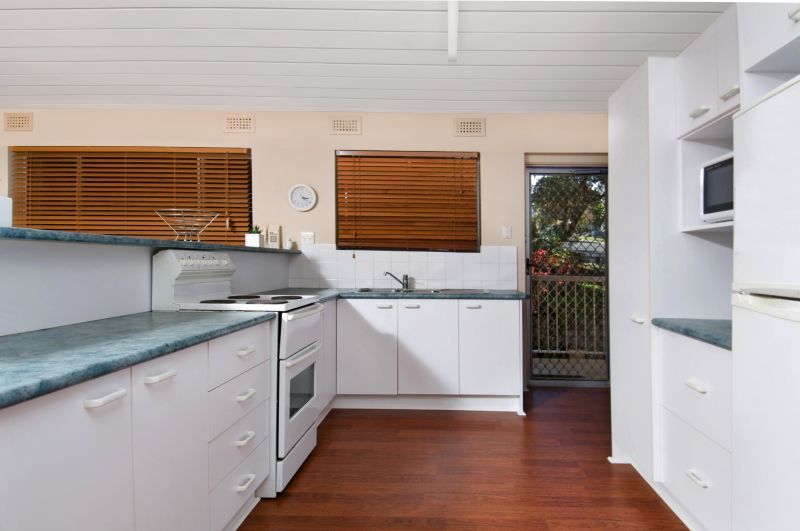 2/1  Warne Terrace, KINGS BEACH, QLD 4551