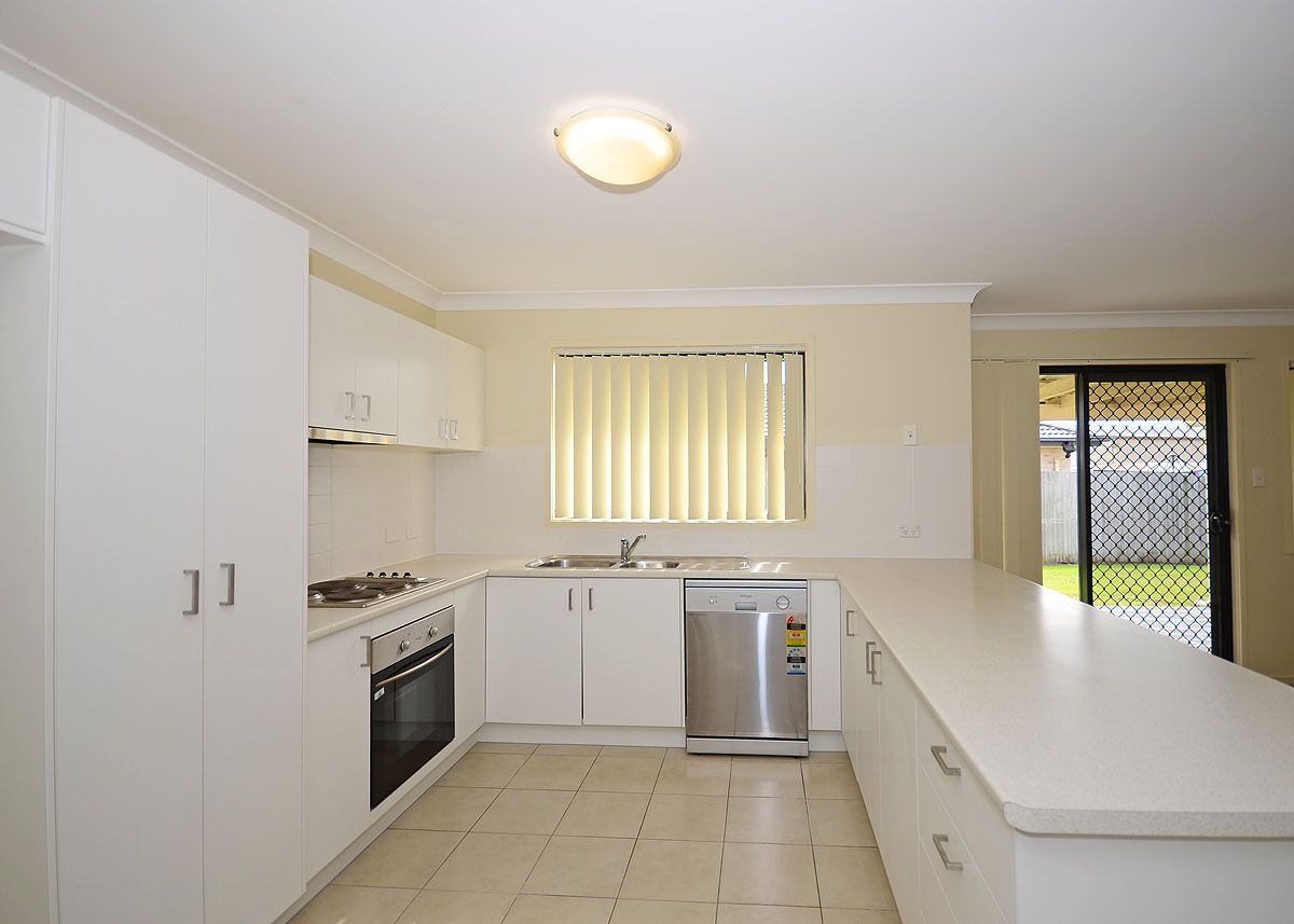 18 Bayridge Heights Drive, NIKENBAH, QLD 4655