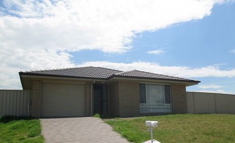 2/15 Portobello Crescent, THORNTON, NSW 2322