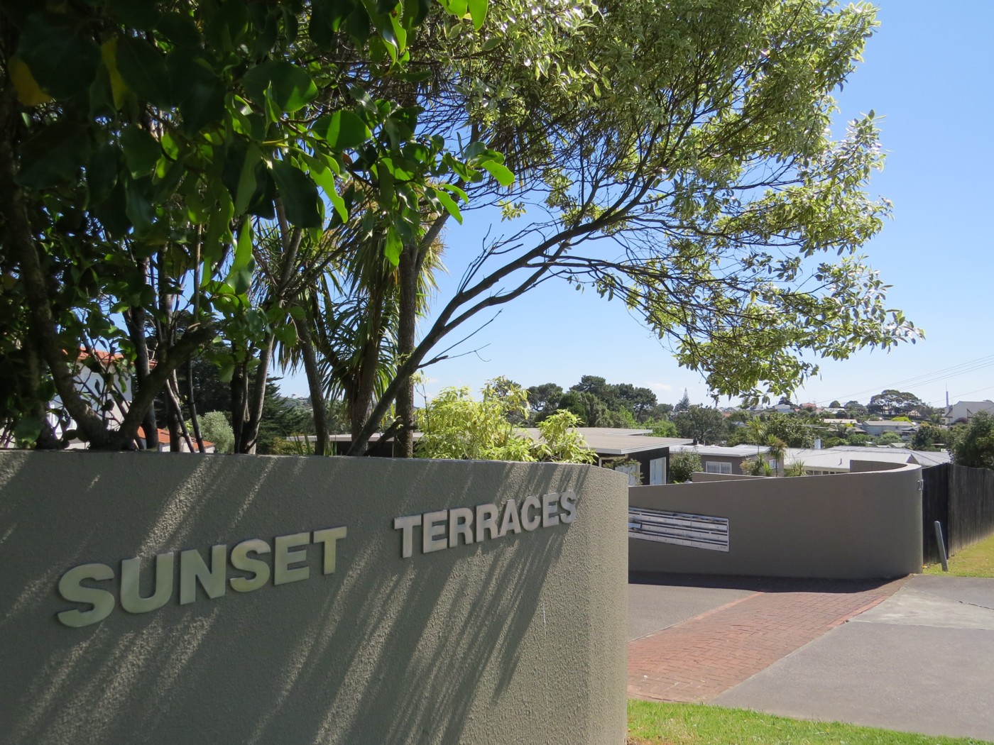 270R Sunset Road, MAIRANGI BAY, North Shore City