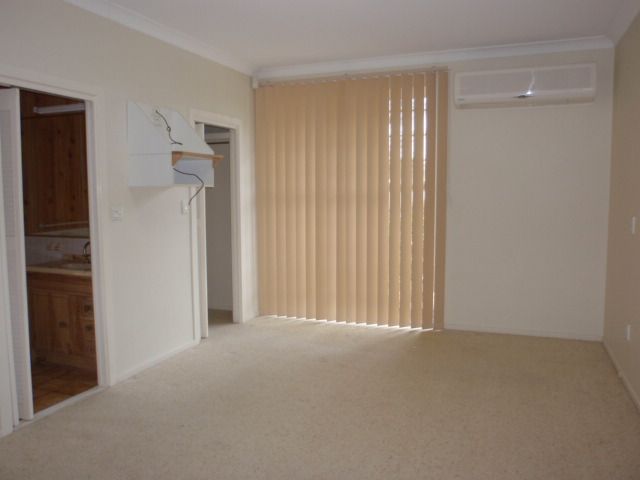 8 kythera Road, EMERALD, QLD 4720