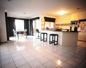 4 Chatsworth Court, OFFICER, VIC 3809