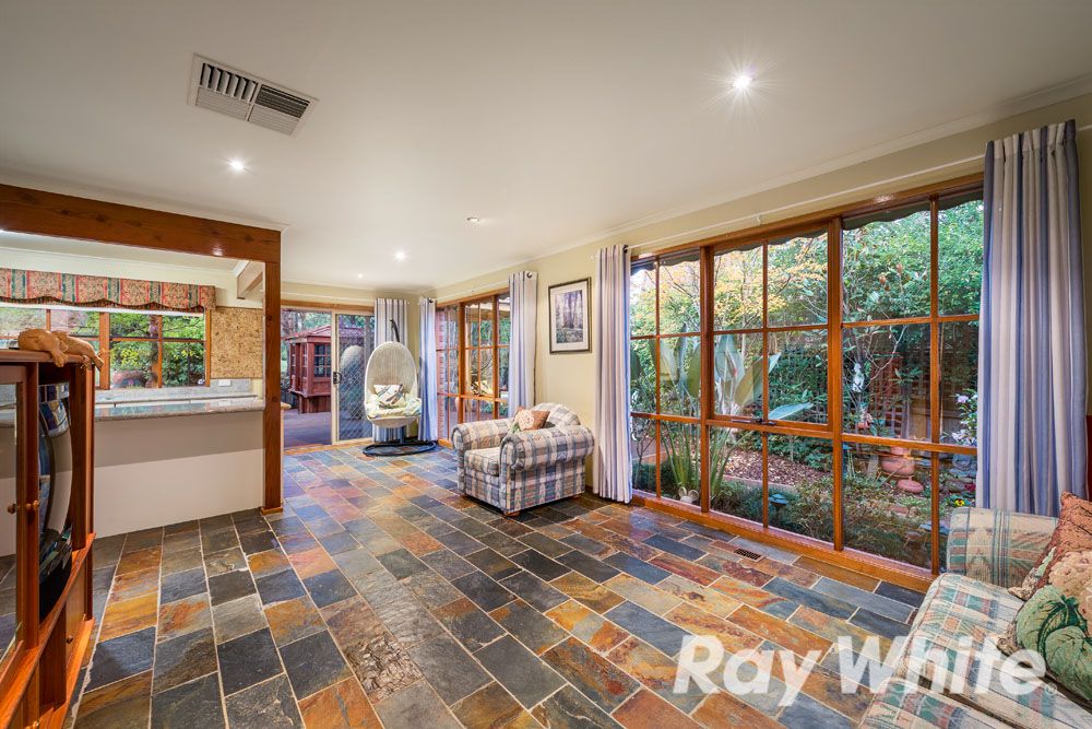 12 Calder Way, WANTIRNA SOUTH, VIC 3152