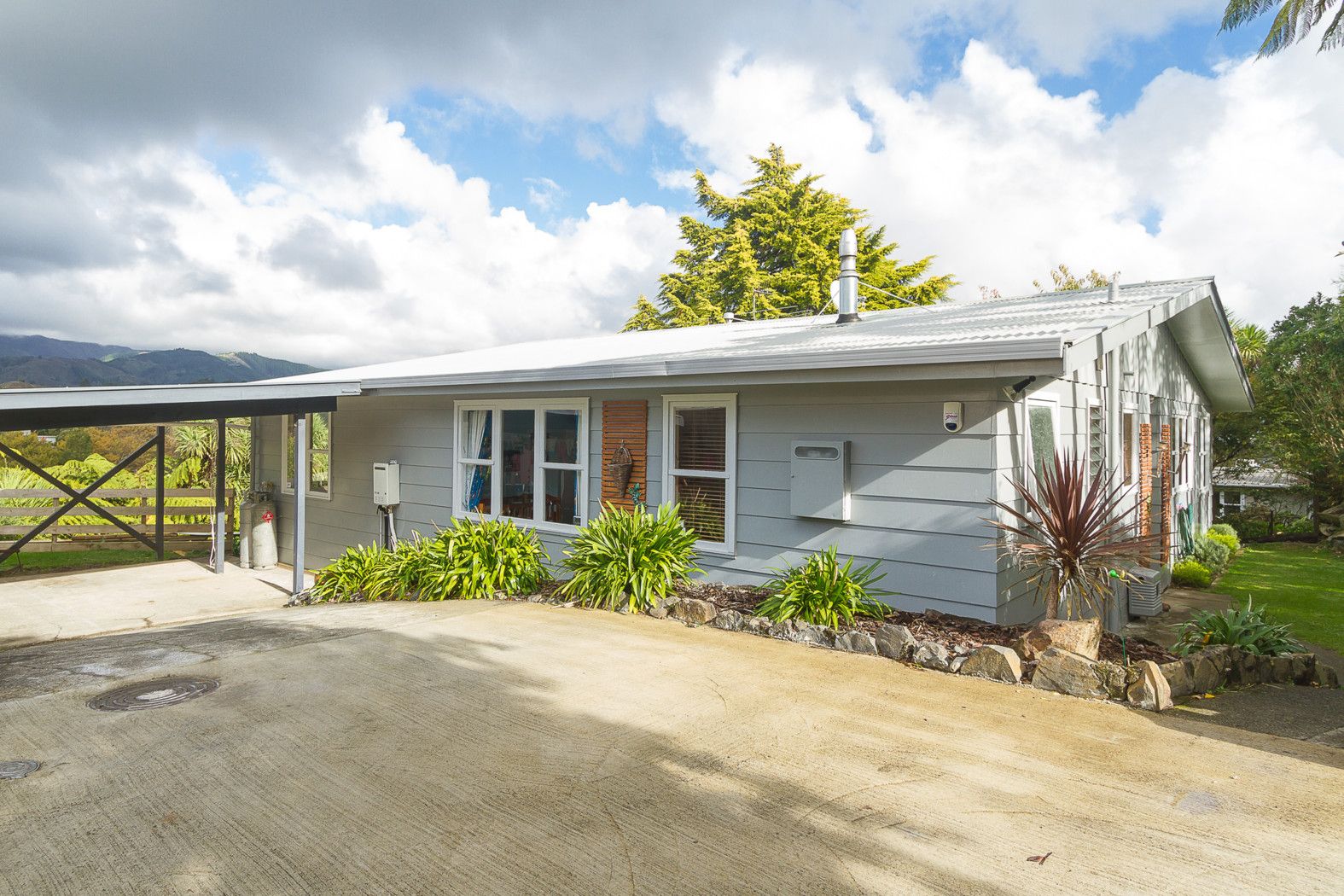 21 Sunnyview Drive, BROWN OWL, Upper Hutt City