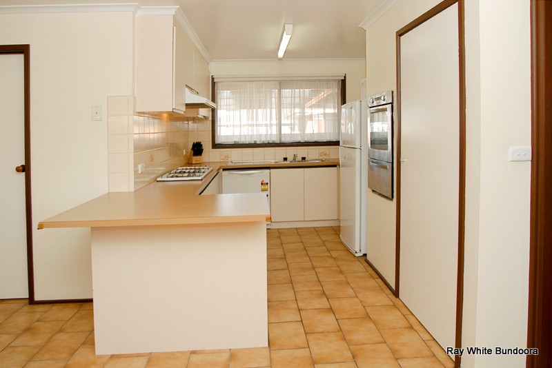 10 Lavender Court, MILL PARK, VIC 3082
