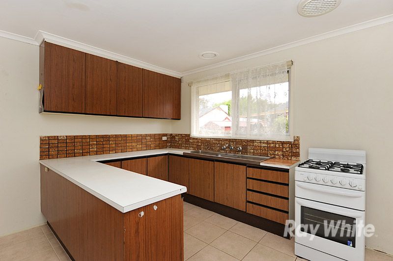 4 Philip Road, KNOXFIELD, VIC 3180