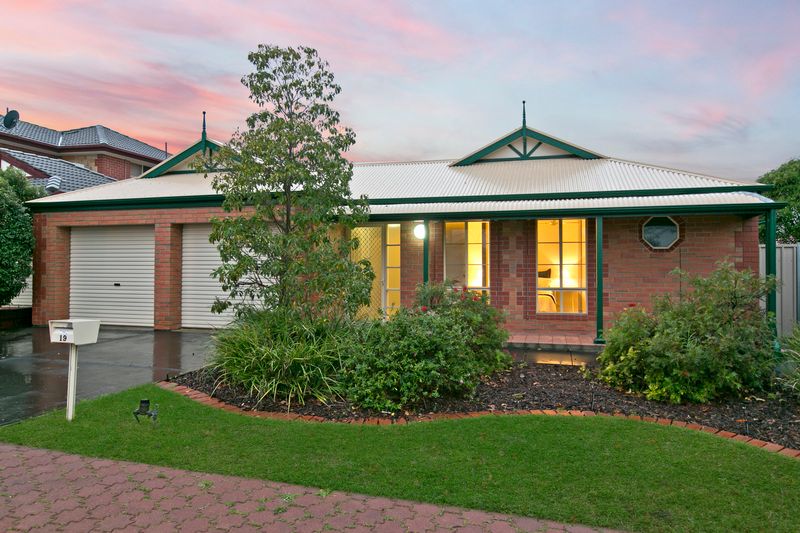 19 Mottistone Court, Oakden SA 5086