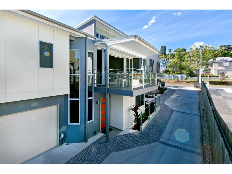 20 Barton Parade, BALMORAL QLD 4171