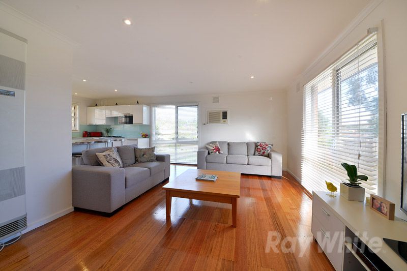 9 Mossvale Close, ENDEAVOUR HILLS, VIC 3802