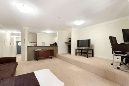 2/1083 Glenhuntly Road, GLEN HUNTLY, VIC 3163