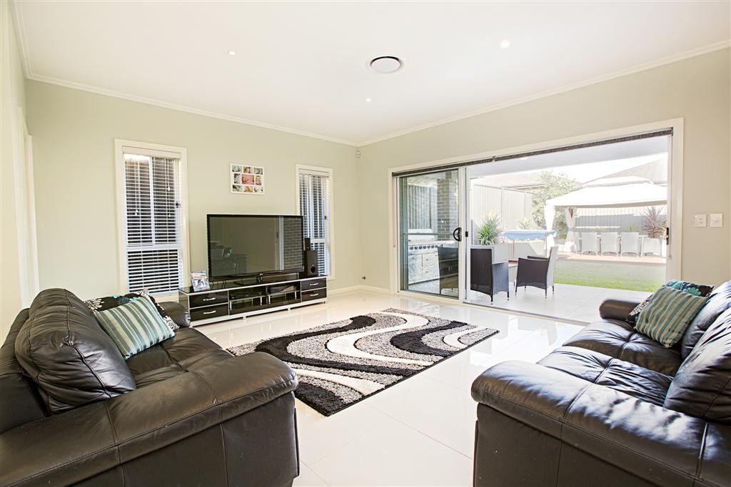 12. Foothills Terrace, GLENMORE PARK, NSW 2745