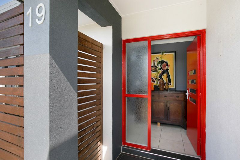 19 Hetherton Street, SMITHFIELD, QLD 4878