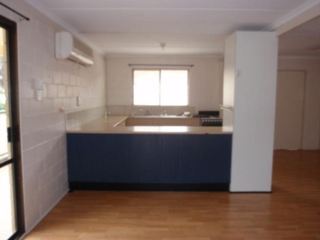 2/69 Esmond Street, EMERALD, QLD 4720
