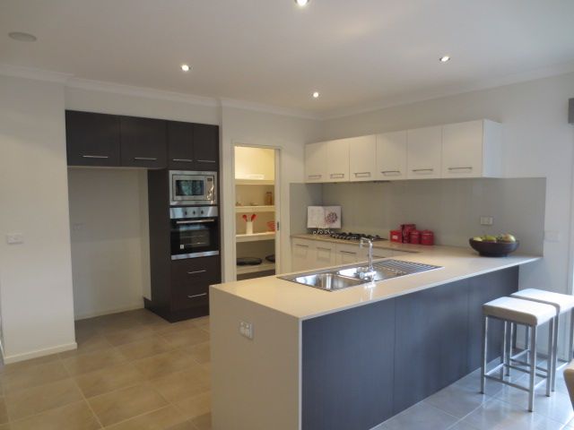 25 Bridgehaven Drive, CRAIGIEBURN, VIC 3064