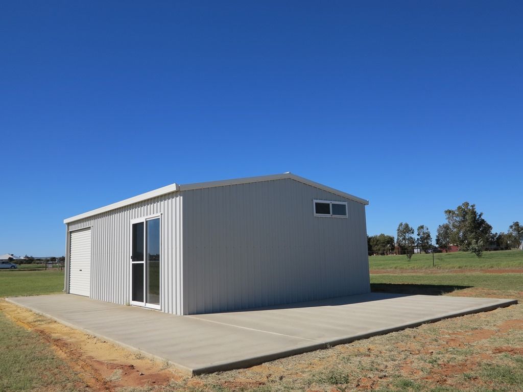 2 Canter Court, DEEPDALE, WA 6532