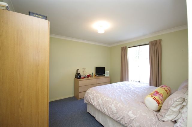 56 Golders Way, GIRRAWHEEN, WA 6064
