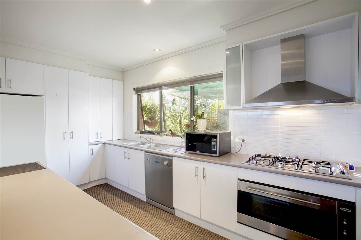 12-14 Canterbury Road West, LARA, VIC 3212