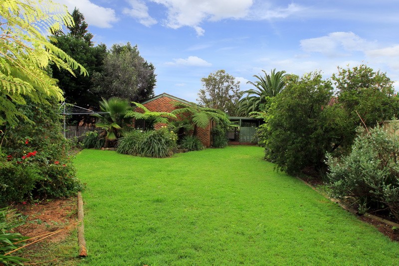 8 Byron Avenue, NORTH NOWRA, NSW 2541