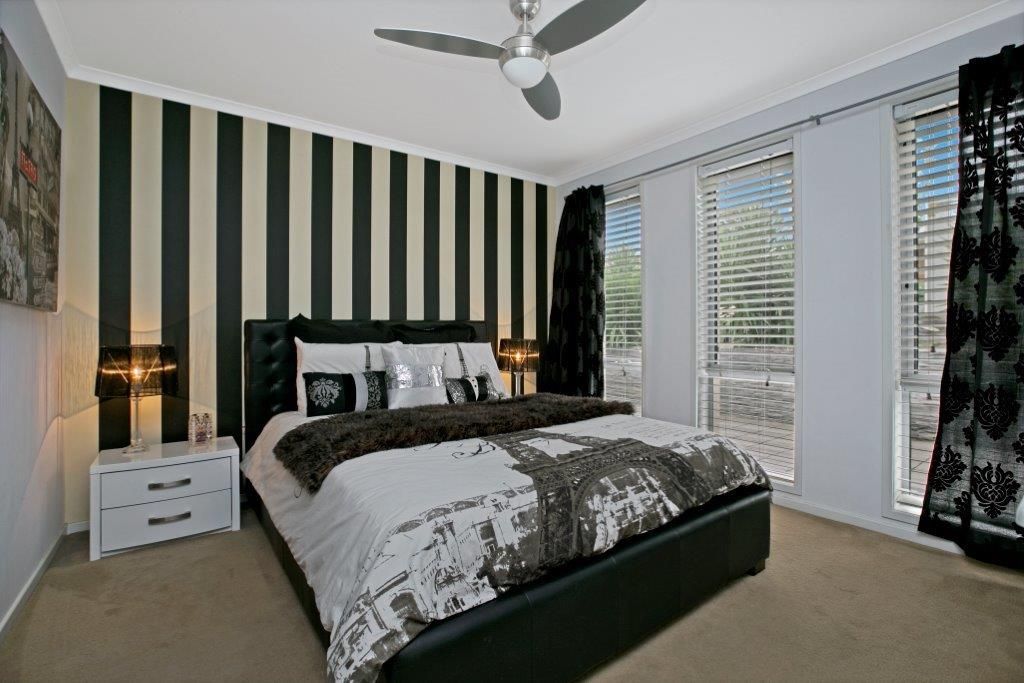 25 Manchester Circuit, Craigmore, SA 5114