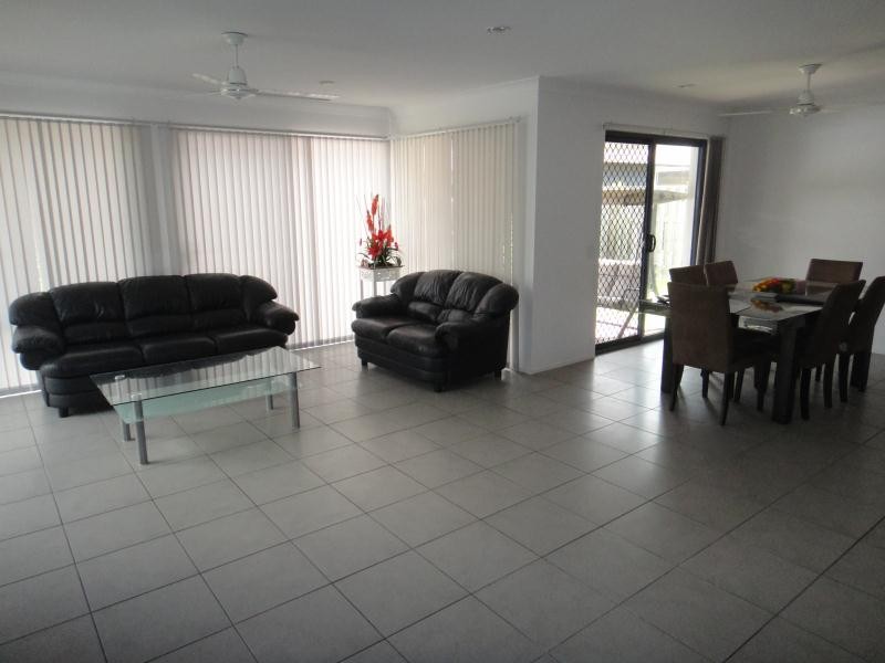 45 Waterlily, CARSELDINE, QLD 4034
