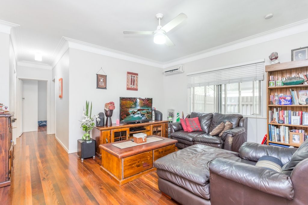 11 Alwyn Street, STAFFORD HEIGHTS, QLD 4053