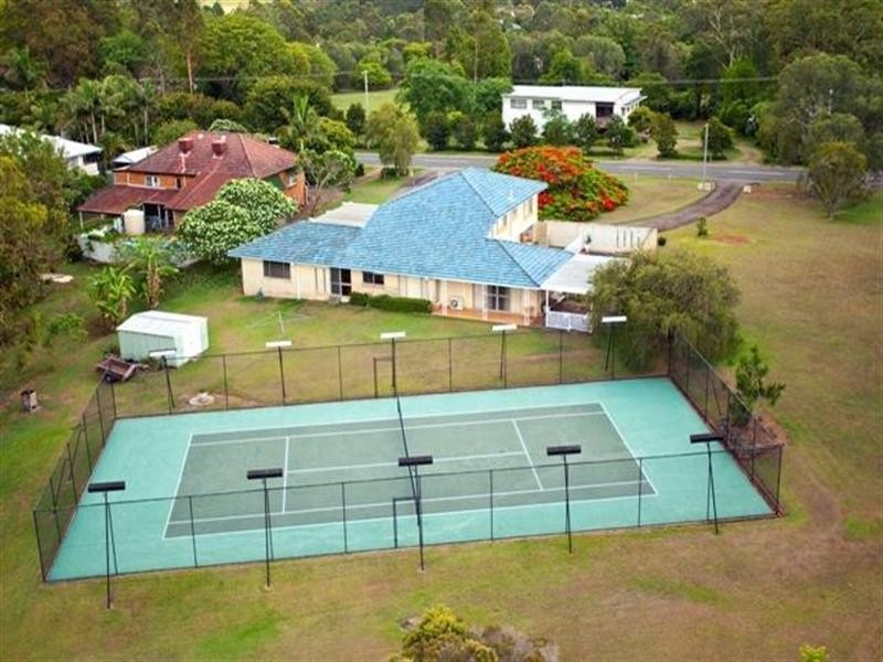 222 Graham Road, BRIDGEMAN DOWNS, QLD 4035