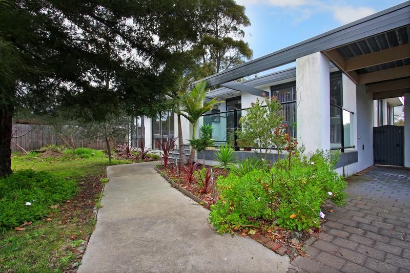 24 Woodvale Grove, ROSEBUD, VIC 3939