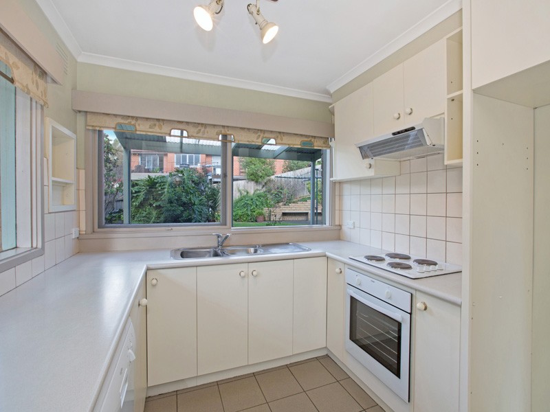 13 Hut Street, WHITTLESEA, VIC 3757