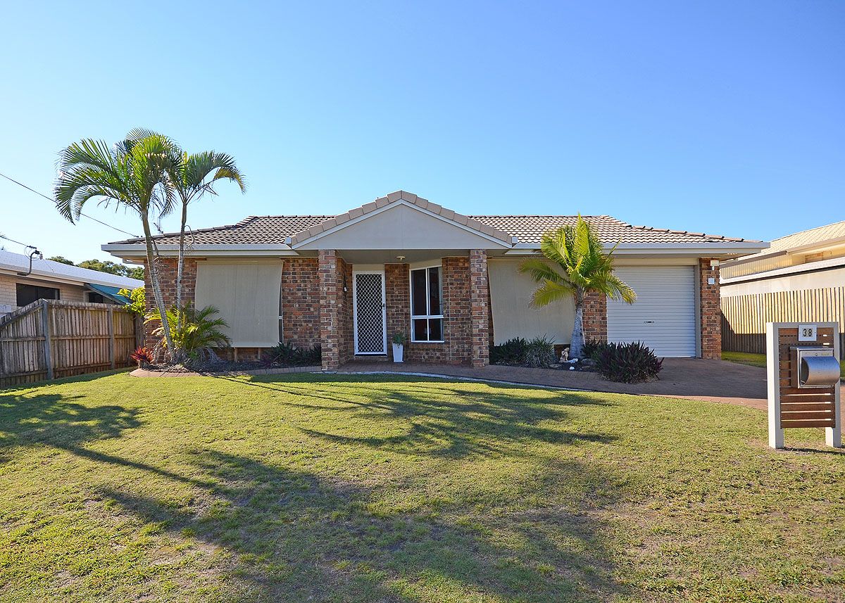 38 Victoria Street, POINT VERNON QLD 4655