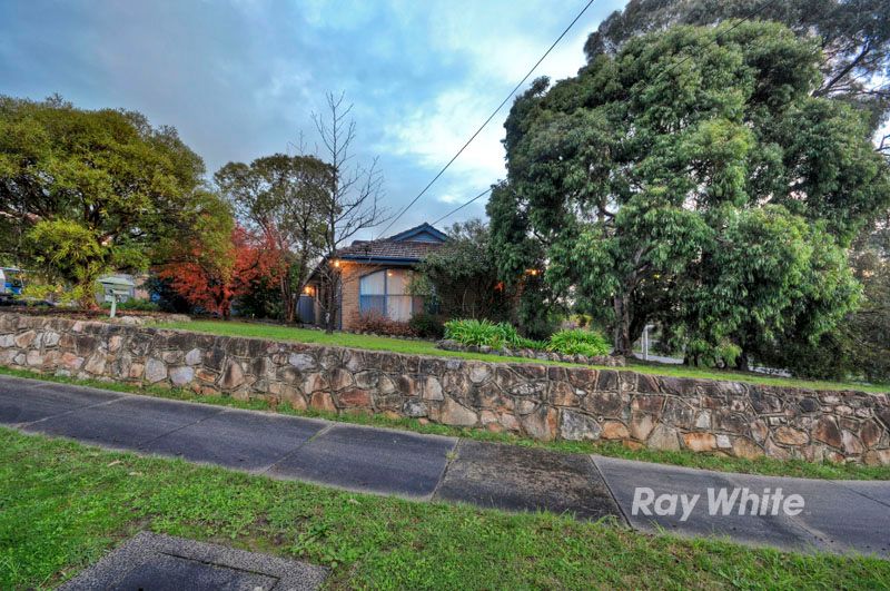 8 Edinburgh Road, BAYSWATER, VIC 3153