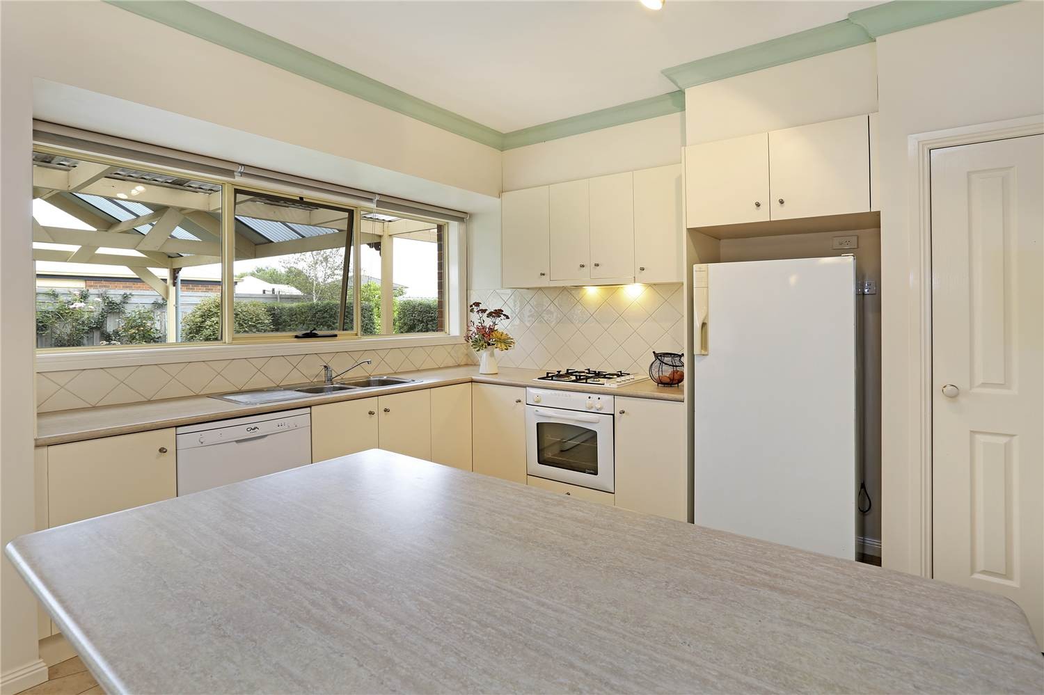 24 Magpie Close, LARA, VIC 3212