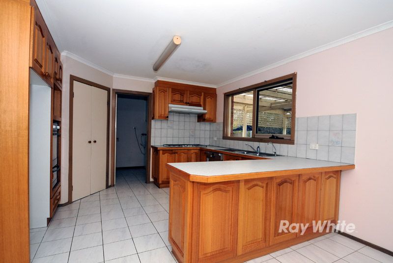 19 Jenola Parade, WANTIRNA SOUTH, VIC 3152