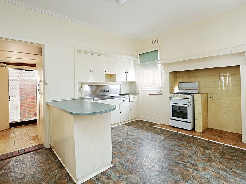 10 Philip Street, MANIFOLD HEIGHTS, VIC 3218
