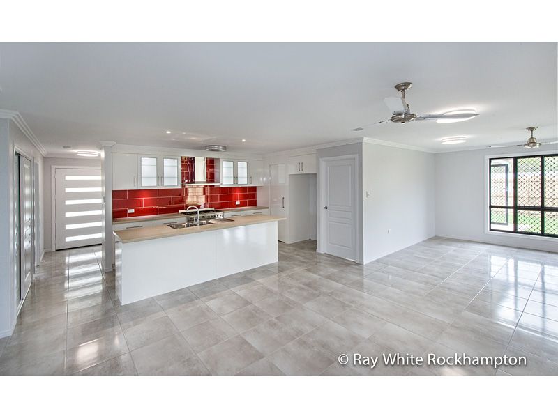 14 Stringybark Avenue, NORMAN GARDENS, QLD 4701