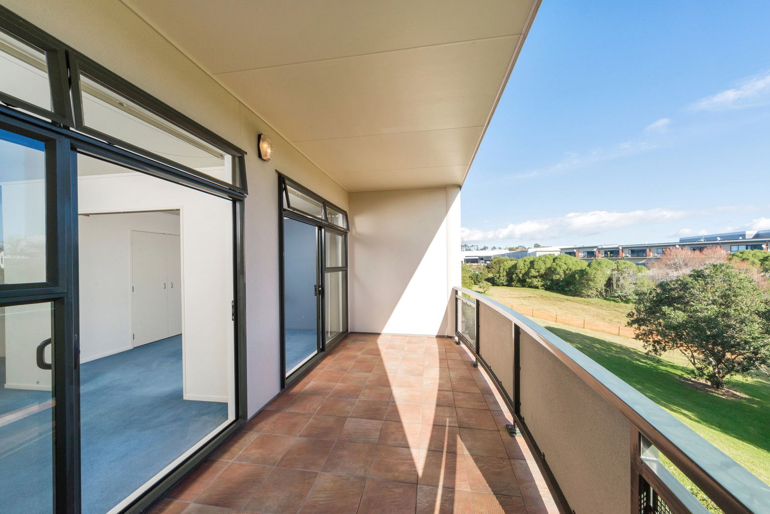 3/372 Rosedale Road, ROSEDALE, North Shore City