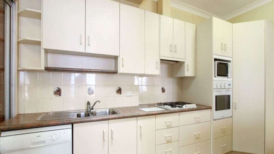 21 Phillips Crescent, MANGERTON, NSW 2500