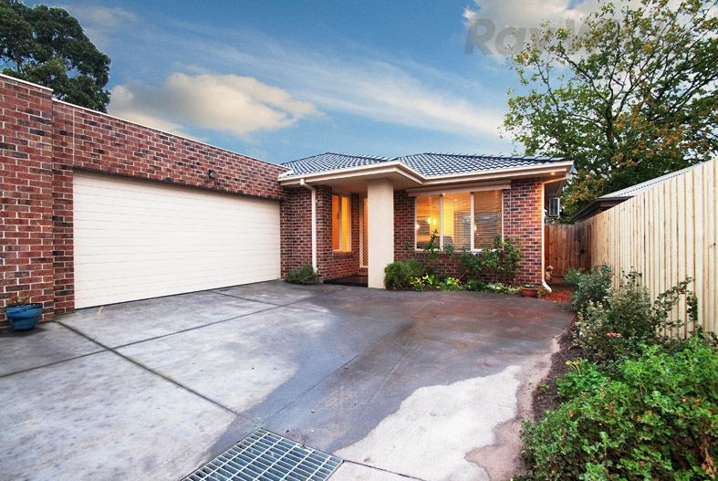 51 MOUNT VIEW Parade, CROYDON VIC 3136