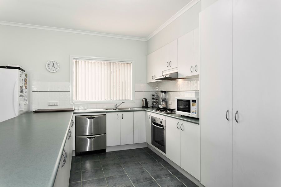 14 Waterford Way, MELTON WEST, VIC 3337