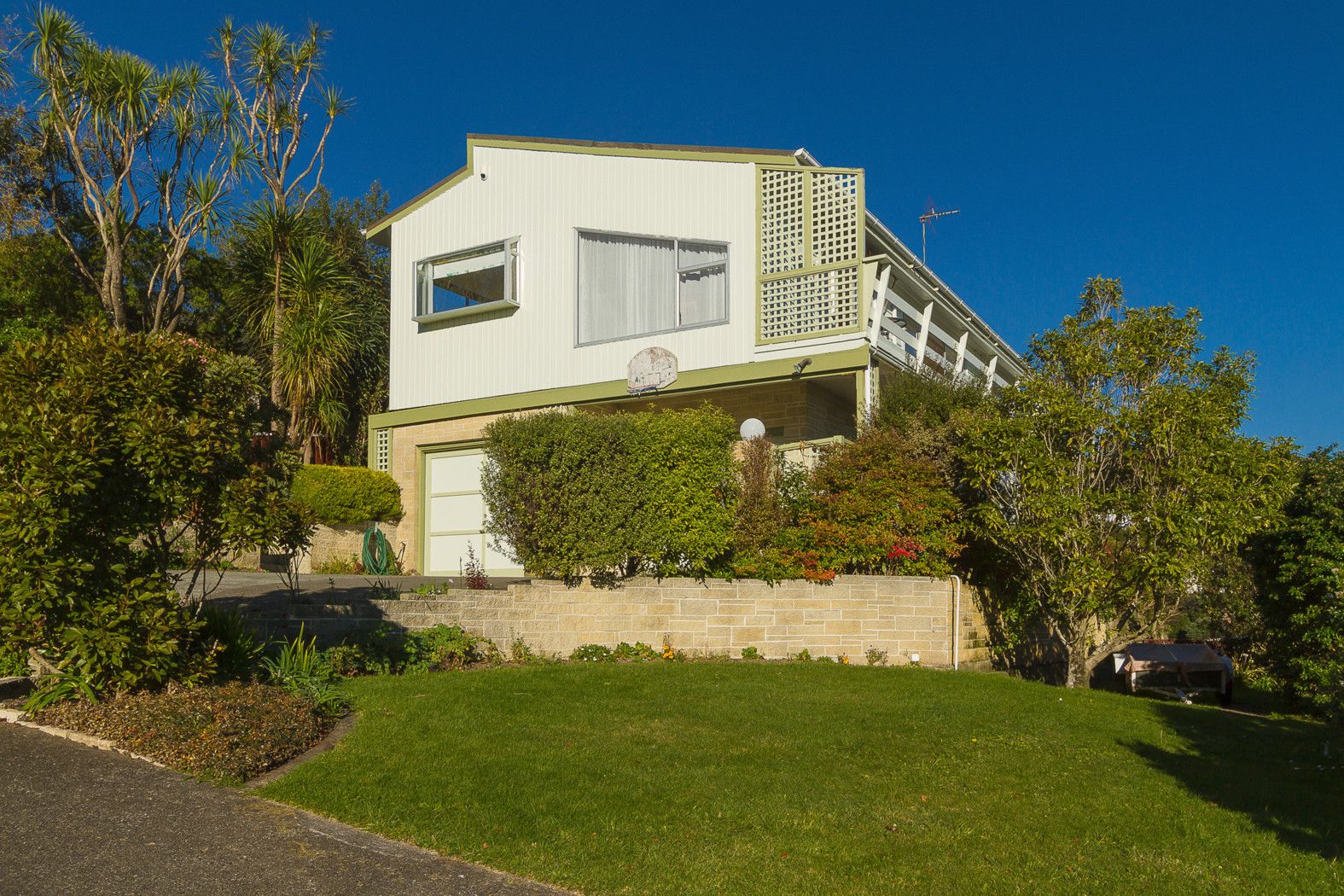 10 Summit Road, FAIRFIELD, Lower Hutt City