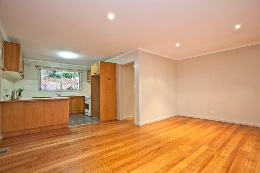 2/2 Kia Ora Parade, FERNTREE GULLY, VIC 3156