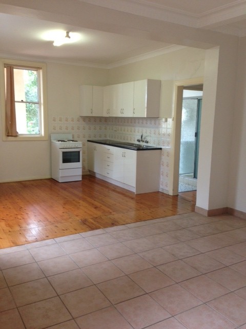 27a Woodlawn Avenue, MANGERTON, NSW 2500
