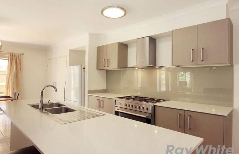 11 Booyong Place, BRIDGEMAN DOWNS, QLD 4035