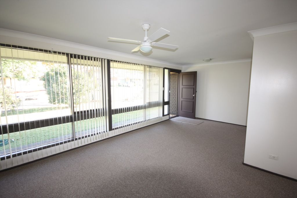 1 Buna Place, GLENFIELD, NSW 2167