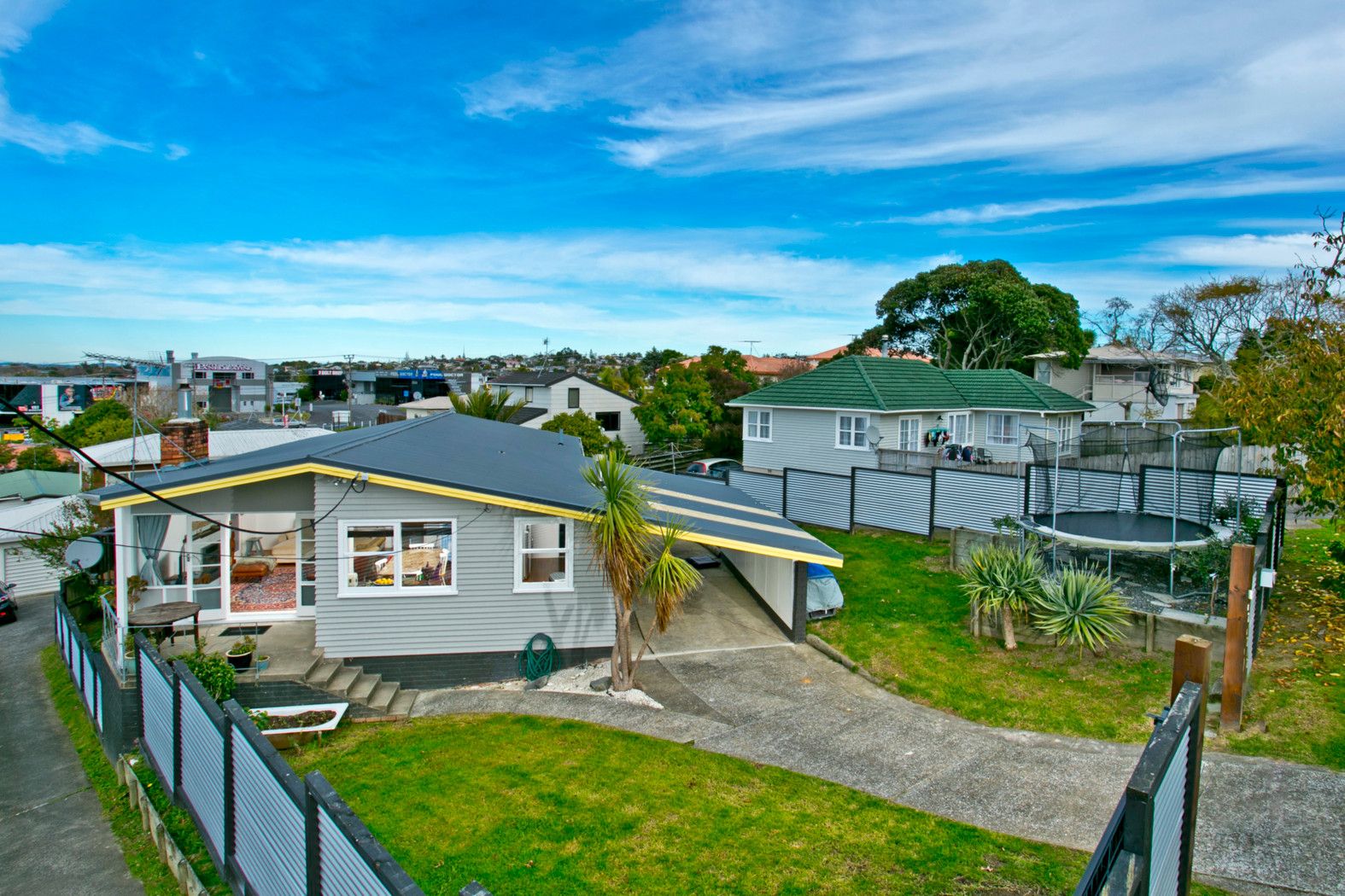 5a Bruce Road, GLENFIELD, North Shore City
